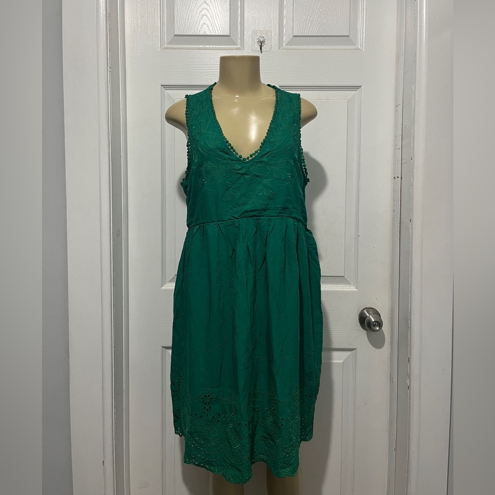 Knox Rose Green V-Neck Sleeveless Midi Dress
